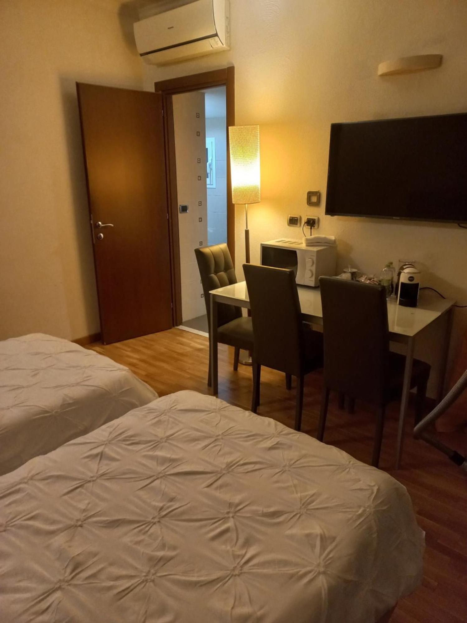 Stefano House Appartamento Fontana Di Trevi Rome Room photo